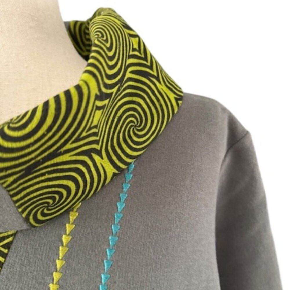 Boho Hippie Retro Trippy Green Embroidered Women's Sweatshirt Cowl Neck Lrg NWOT - Picture 4 of 16